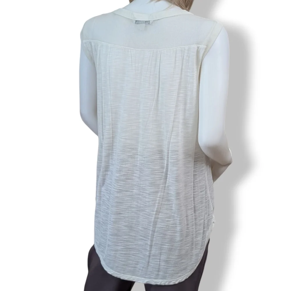 American Eagle Sleeveless Lace Detail Top in Soft Ivory - Picture 4 of 7